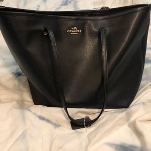 💜 Leather Coach Tote 💜